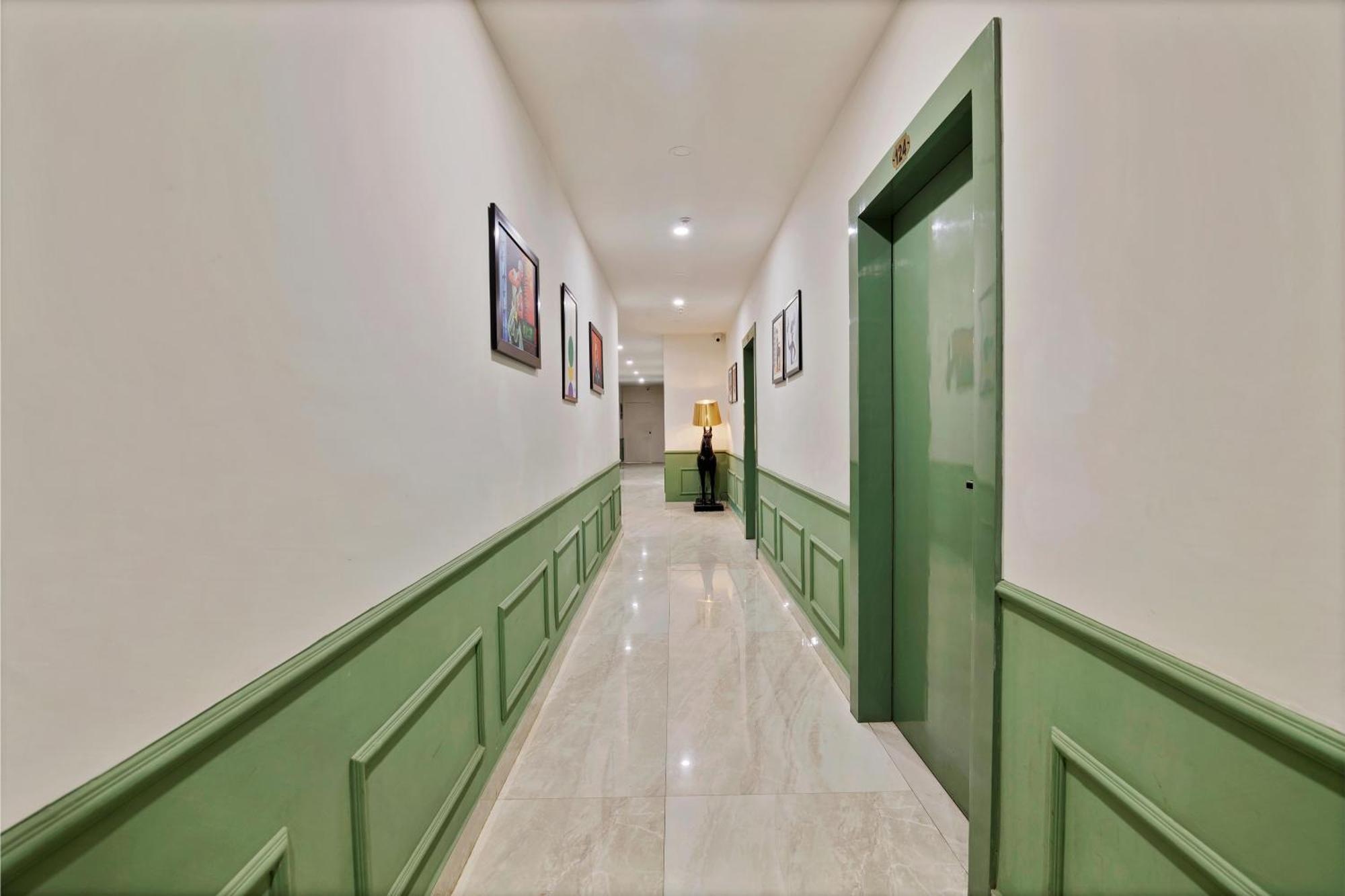 Treebo Moon Waalk Hotel Bhubaneswar Exterior photo