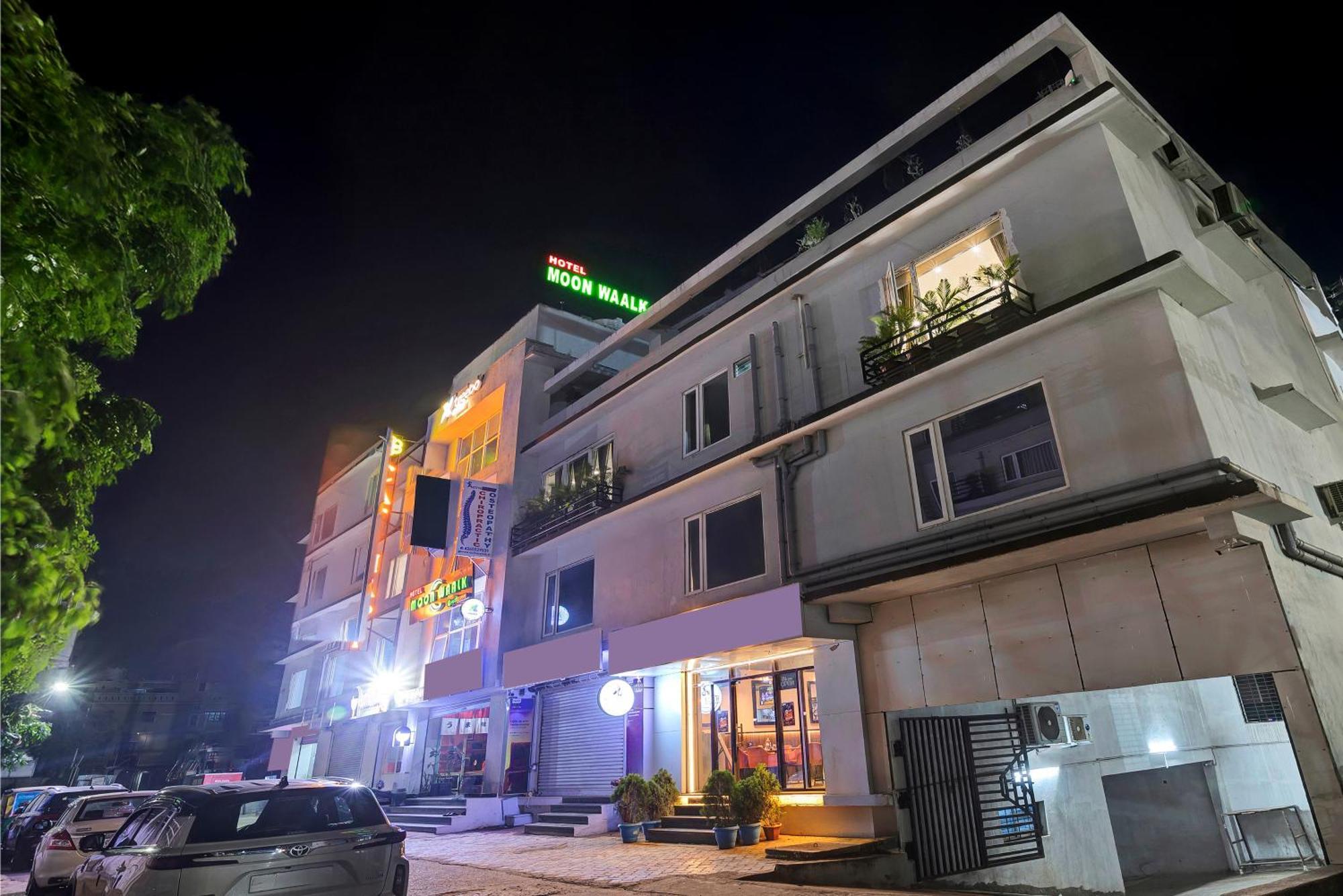 Treebo Moon Waalk Hotel Bhubaneswar Exterior photo